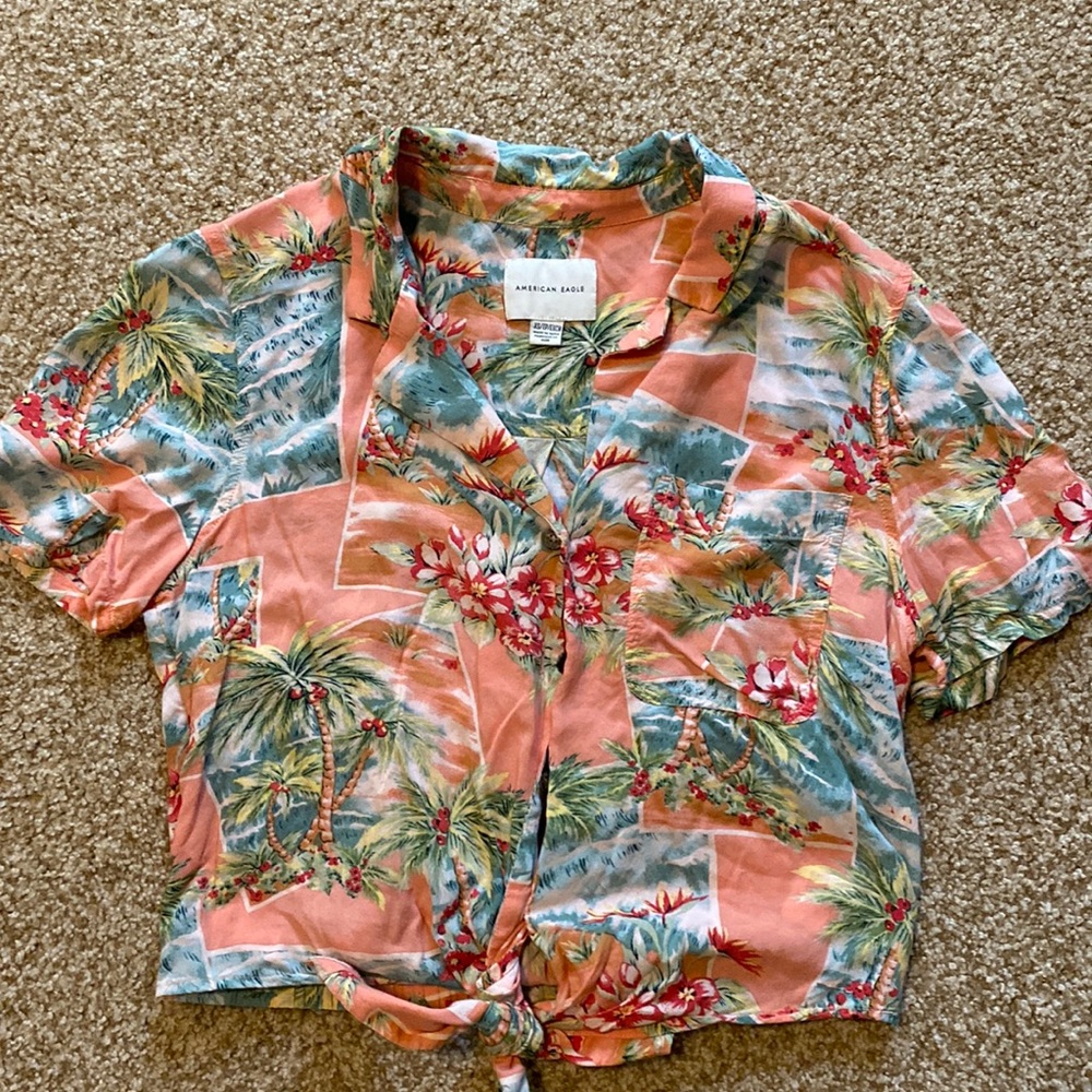 American Eagle cropped tie front Hawaiian shirt